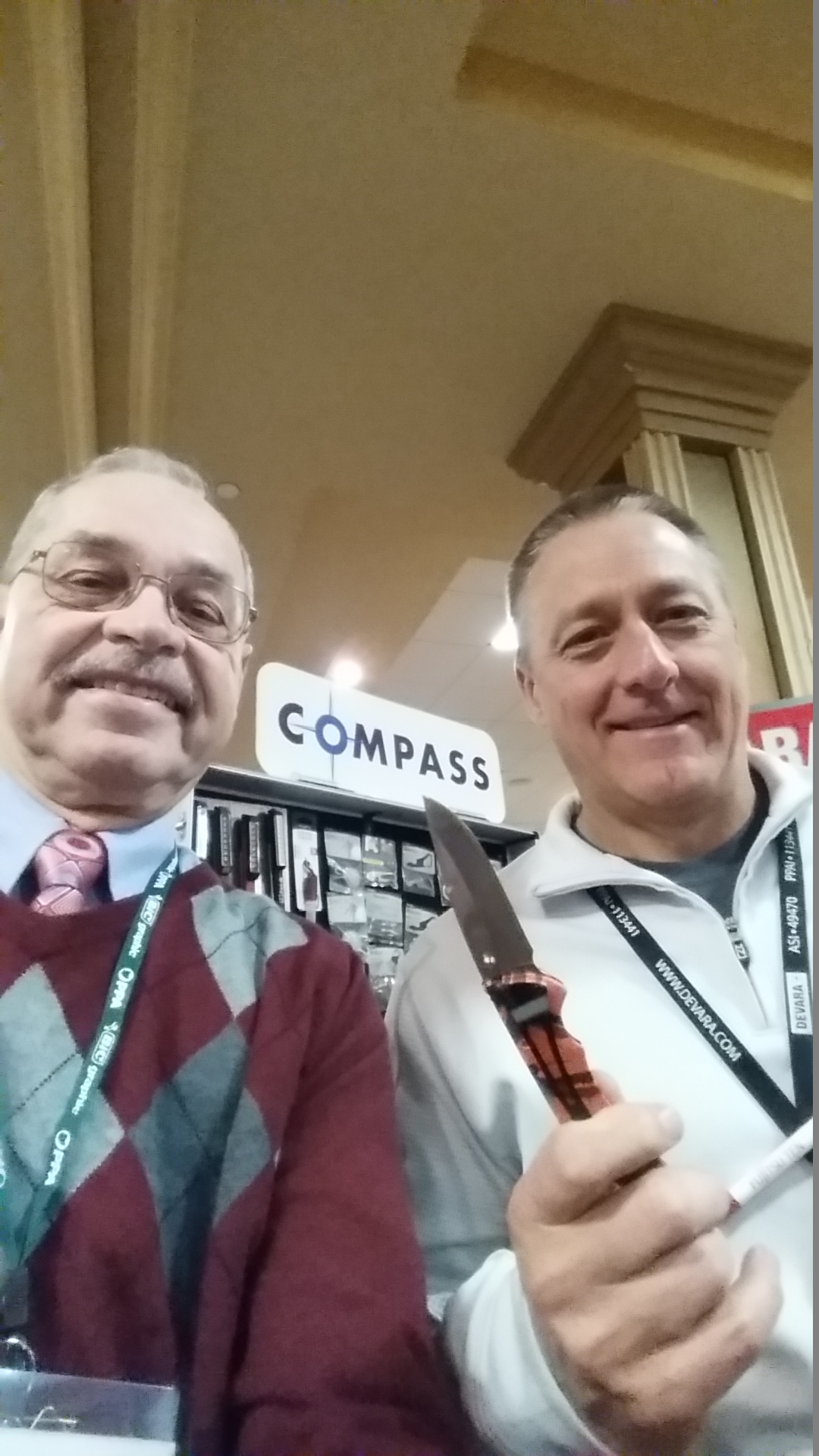 When and How To Order Engraved Buck Knives For Your Company Knife